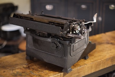 Machine à écrire ancienne 1930